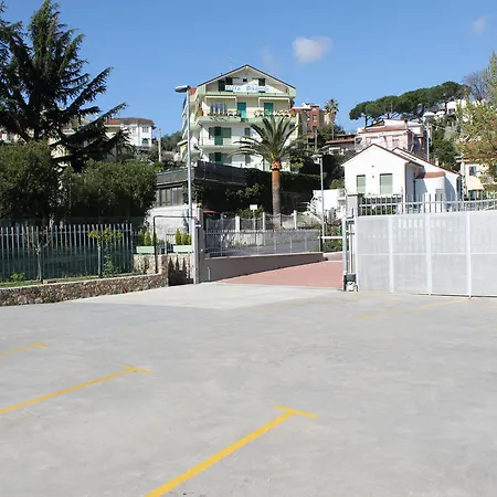 Hotel apartamentowy Graziella 3*